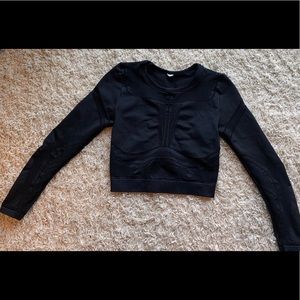 Fabletics long sleeve crop top